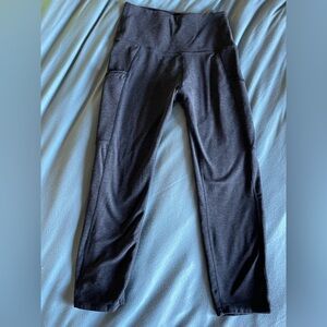 Kirkland brushed Capri women’s size small black